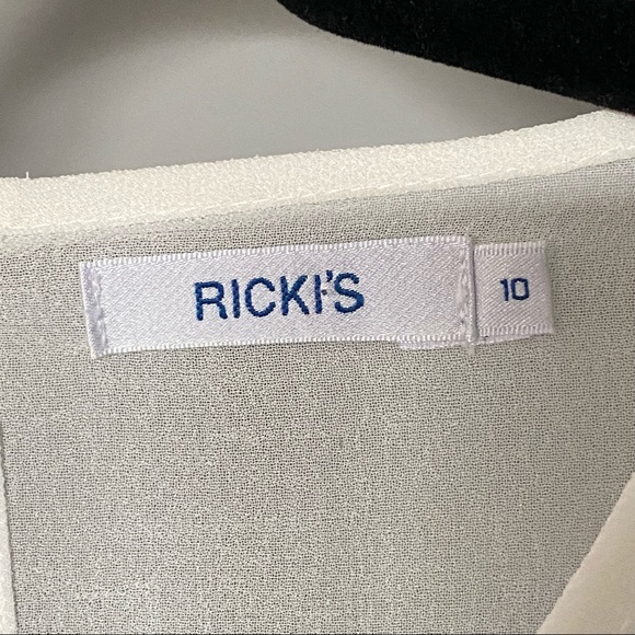 Ricki’s white sheer sleeveless top with embroidered floral trim - Picture 7 of 9